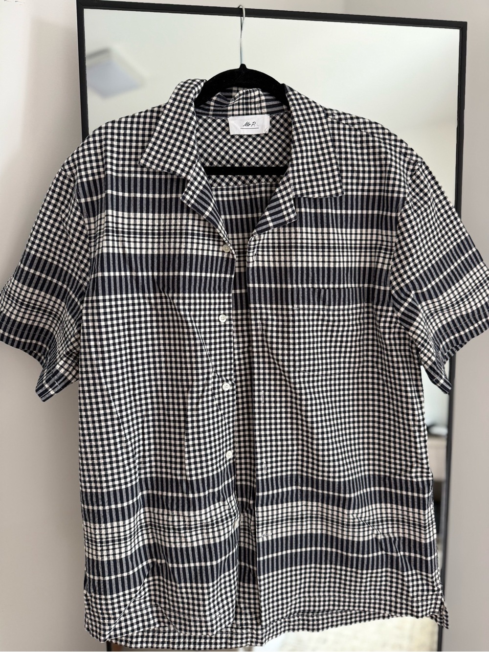 Checkered Short-Sleeve Button Shirt in Navy & White